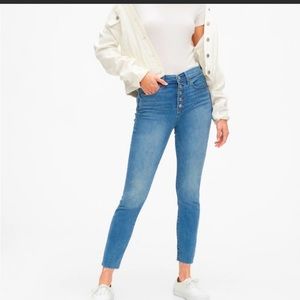 GAP  High Rise Curvy True Skinny Ankle Jeans, Medium light wash - 26 R